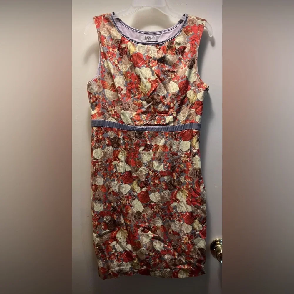 🌼 Floral Romy Dress 🌼 - Picture 1 of 3